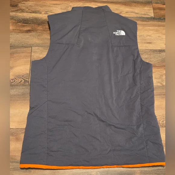 Mens The North Face Grey Ventrix Vest Size Large - Picture 6 of 8